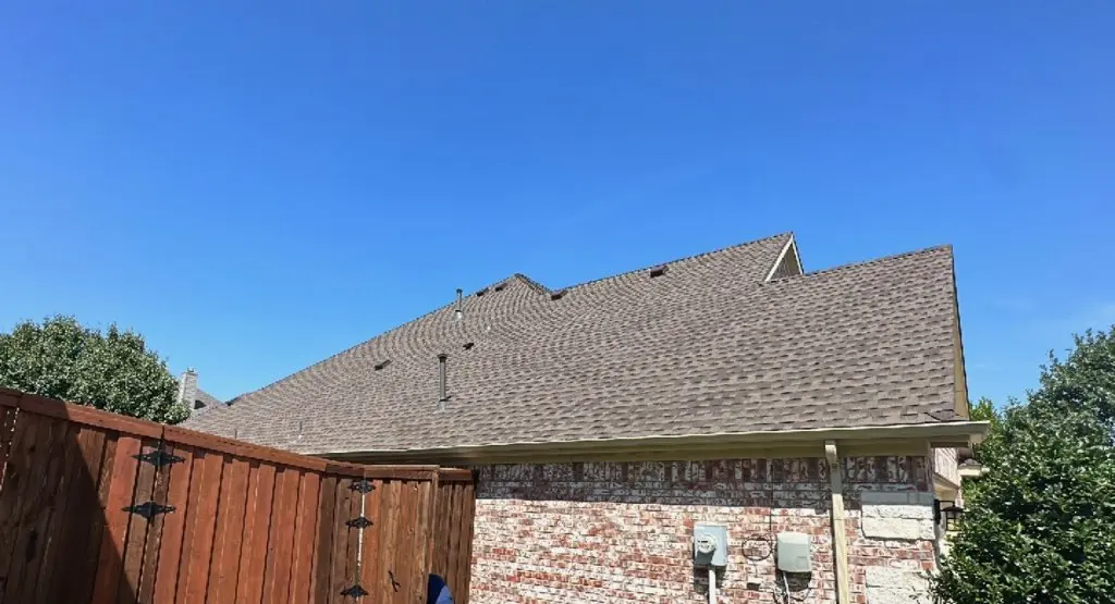 Completed roof replacement project in Parole